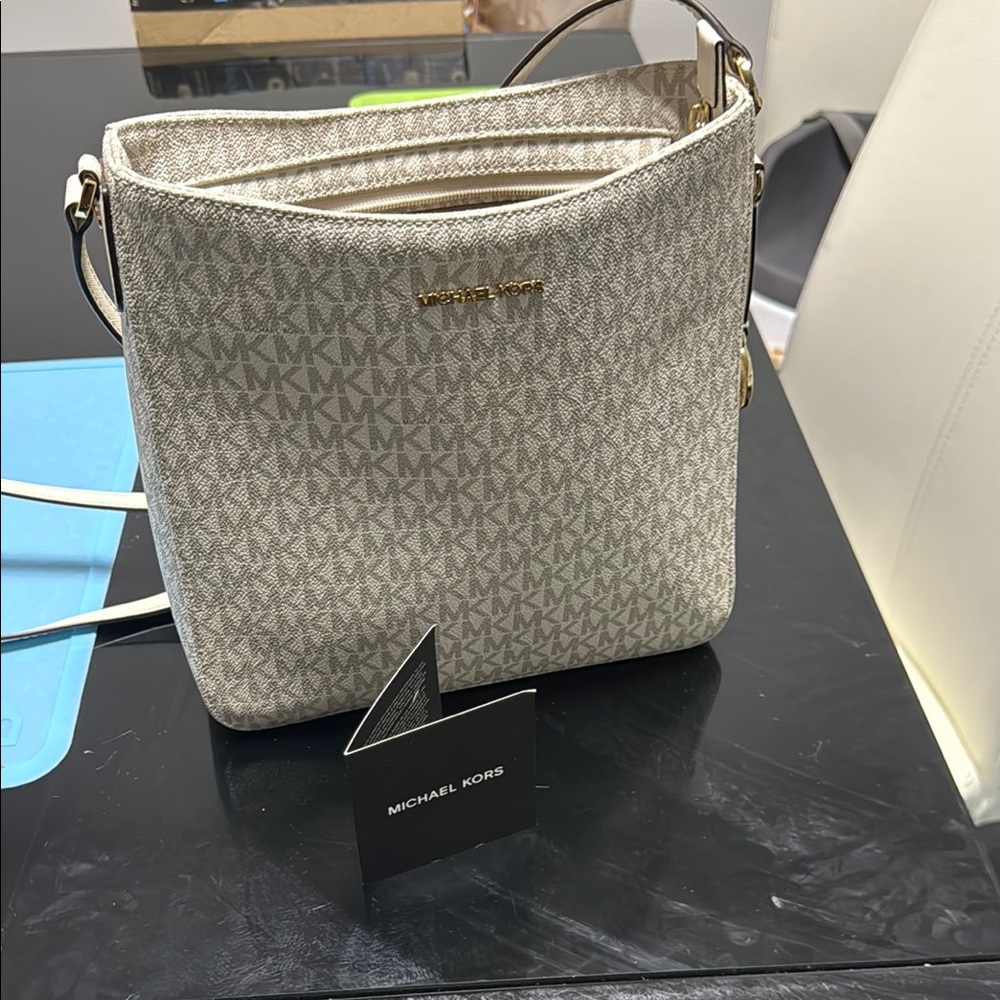 Michael Kors Cream Crossbody Bag with Signature Style